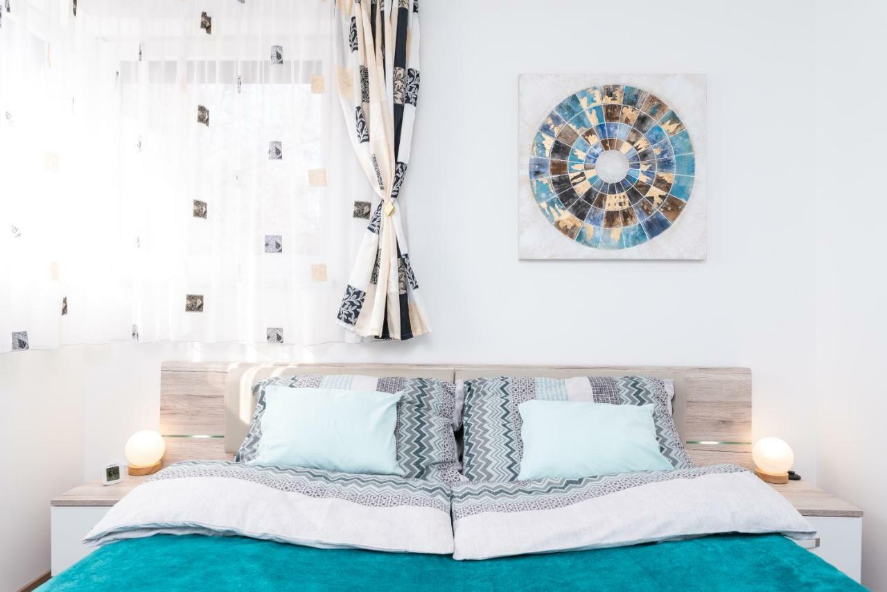 Defne Apartman Debrecen Luaran gambar
